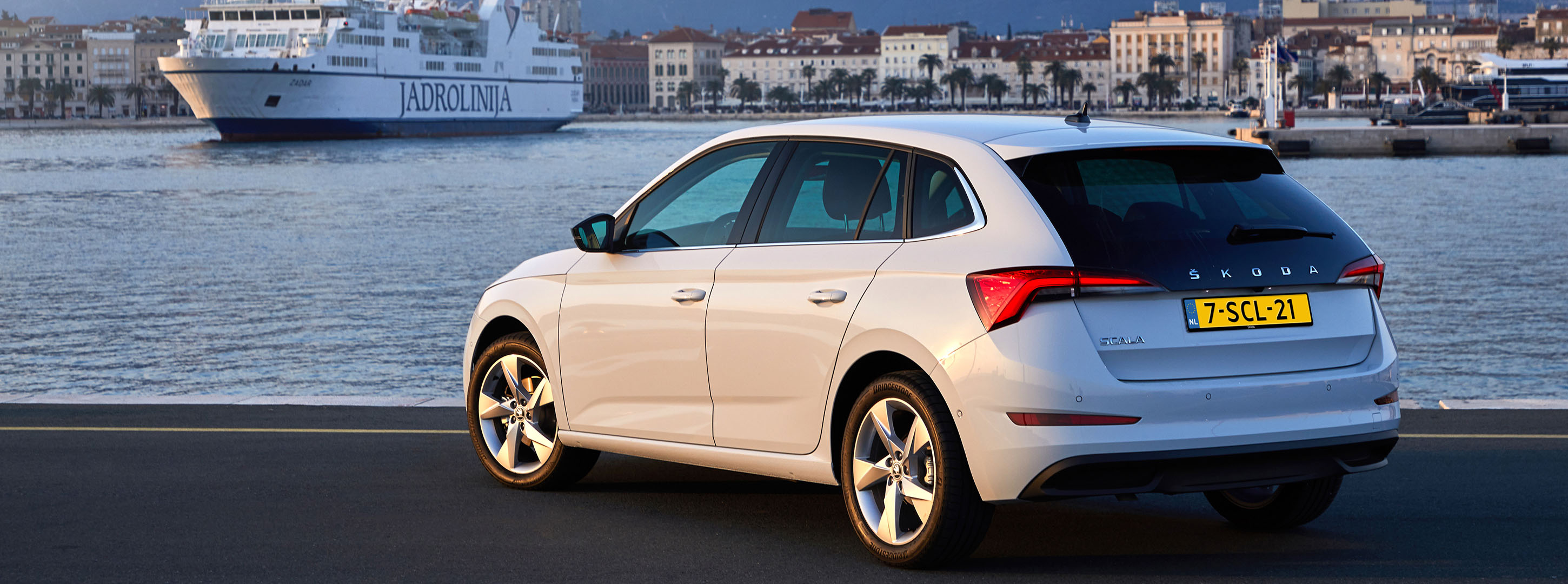 Witte Škoda Scala